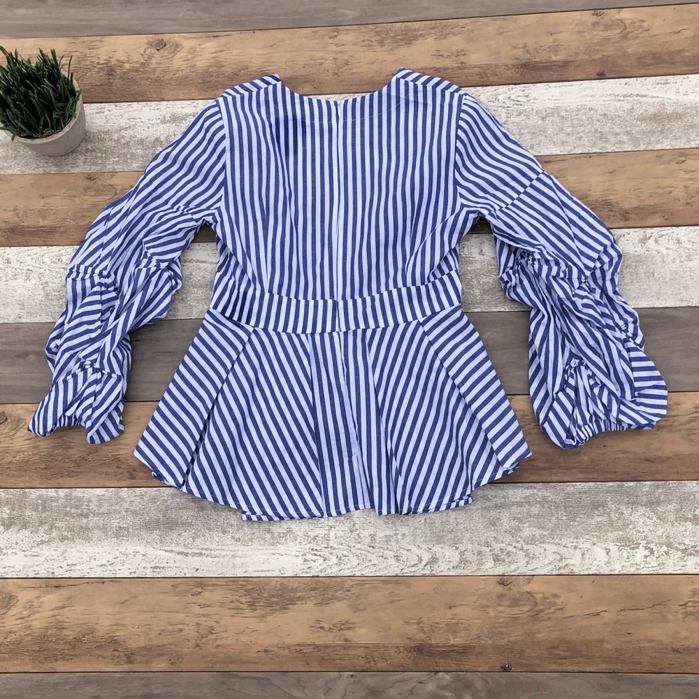 SOLD. Anthropologie Avec Les Filles Ruffle Sleeve Peplum Top - Picture 2 of 11